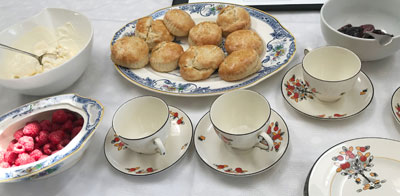 Cream tea scones